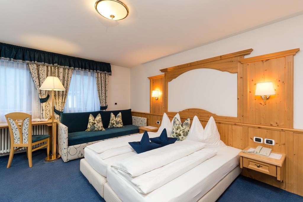 קורברה אין בדיה Hotel Bel Sit מראה חיצוני תמונה