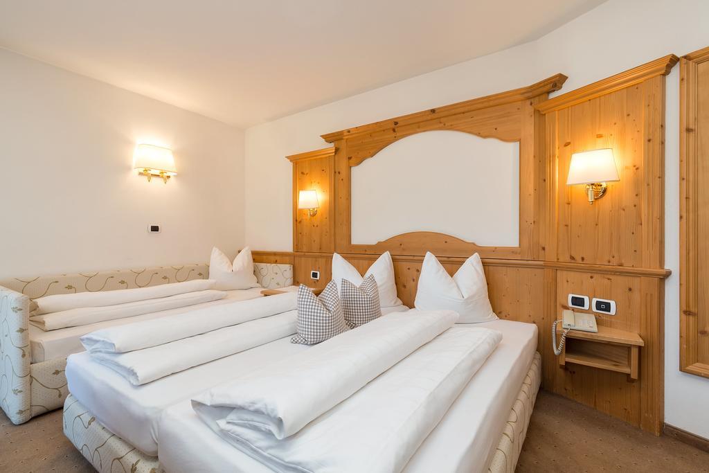 קורברה אין בדיה Hotel Bel Sit מראה חיצוני תמונה