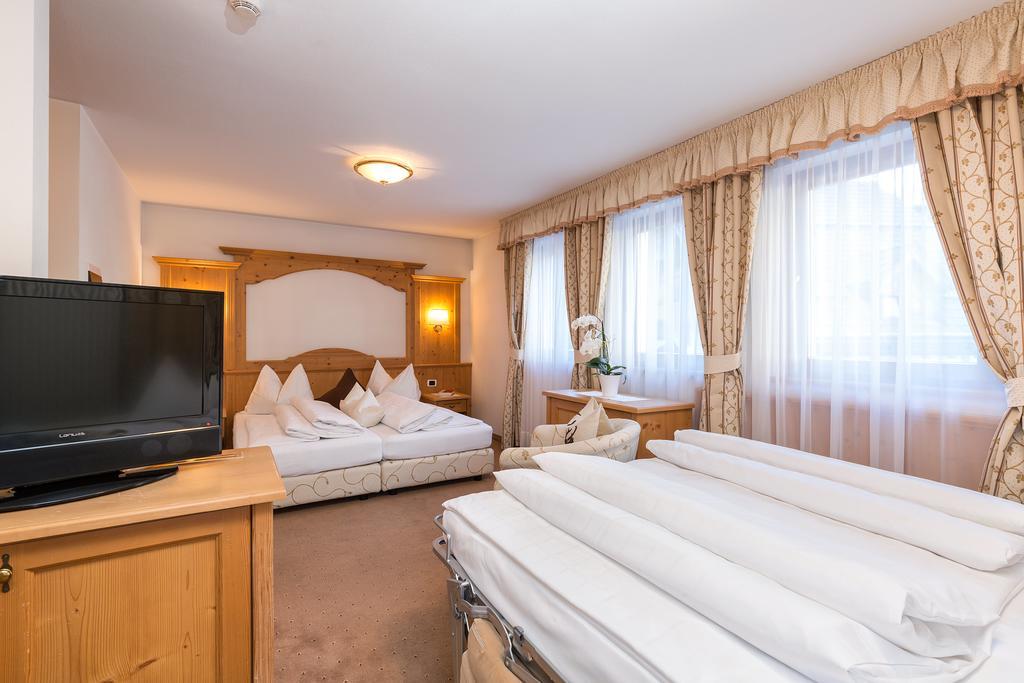 קורברה אין בדיה Hotel Bel Sit מראה חיצוני תמונה